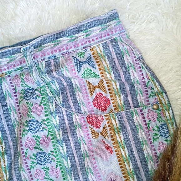 Vintage 80s Denim Republic Floral Striped High Waisted Shorts - Picture 2 of 9